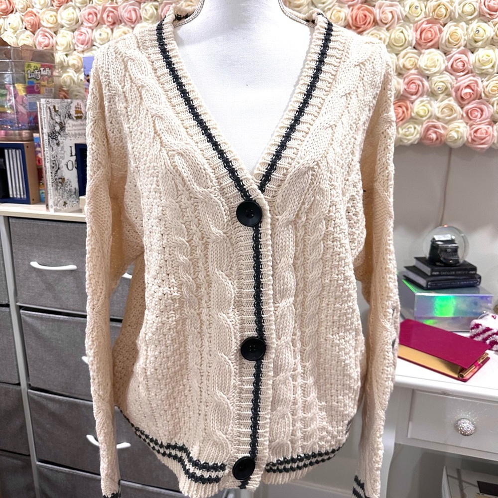 NEW IN BAG Taylor Swift Authentic Folklore “The Cardigan” XS/SM OFFICIAL MERCH